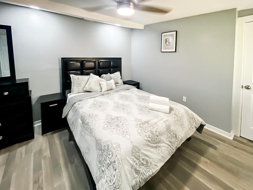Sarasota Modern, Spacious, Comfy, Queen Beds, Backyard Rental Exterior photo